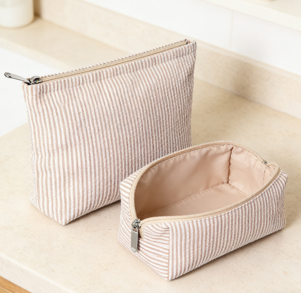 2-Piece Khaki Seersucker Travel Pouch Set for Women - Image 2
